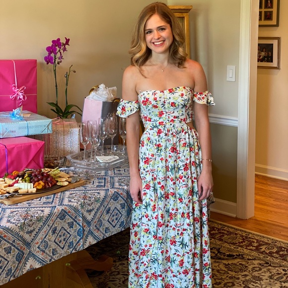 Meet your Posher, Emily - Picture 1 of 3